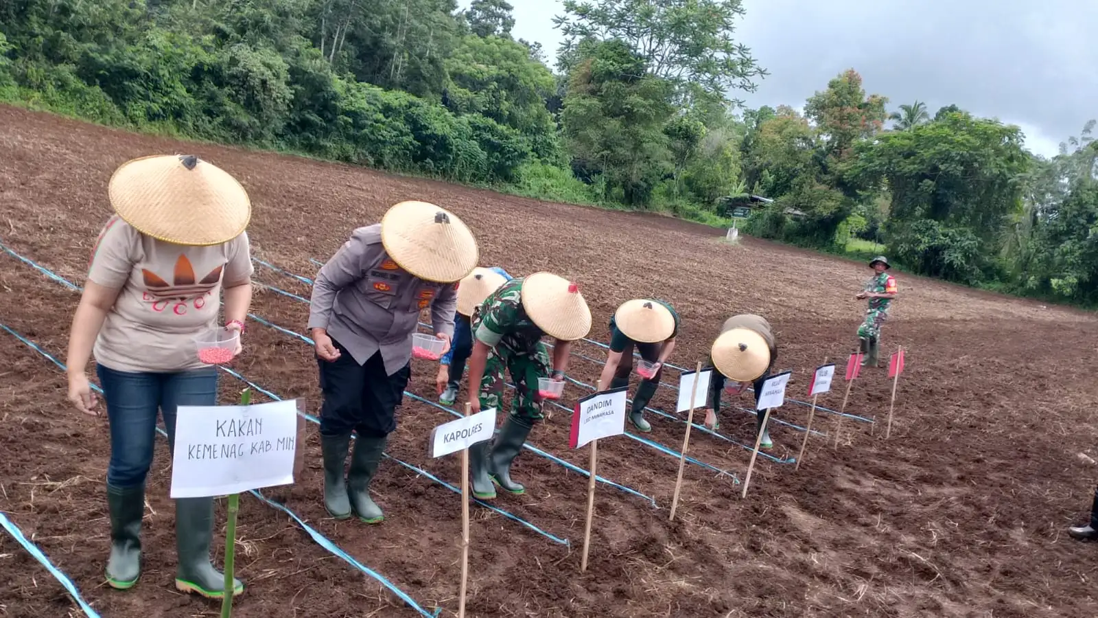 Menanam Jagung, Menanam Harmoni: FKUB Minahasa Rajut Persatuan di Tonsea Lama